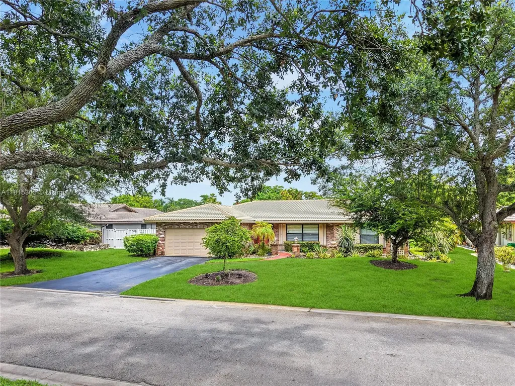 639 NW 101st Terrace Coral Springs FL 33071