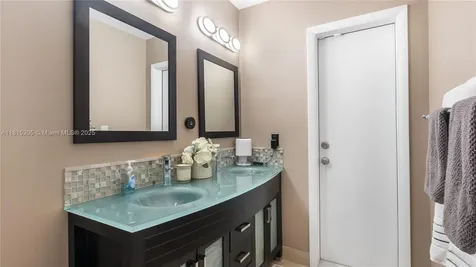 639 NW 101st Terrace Coral Springs FL 33071