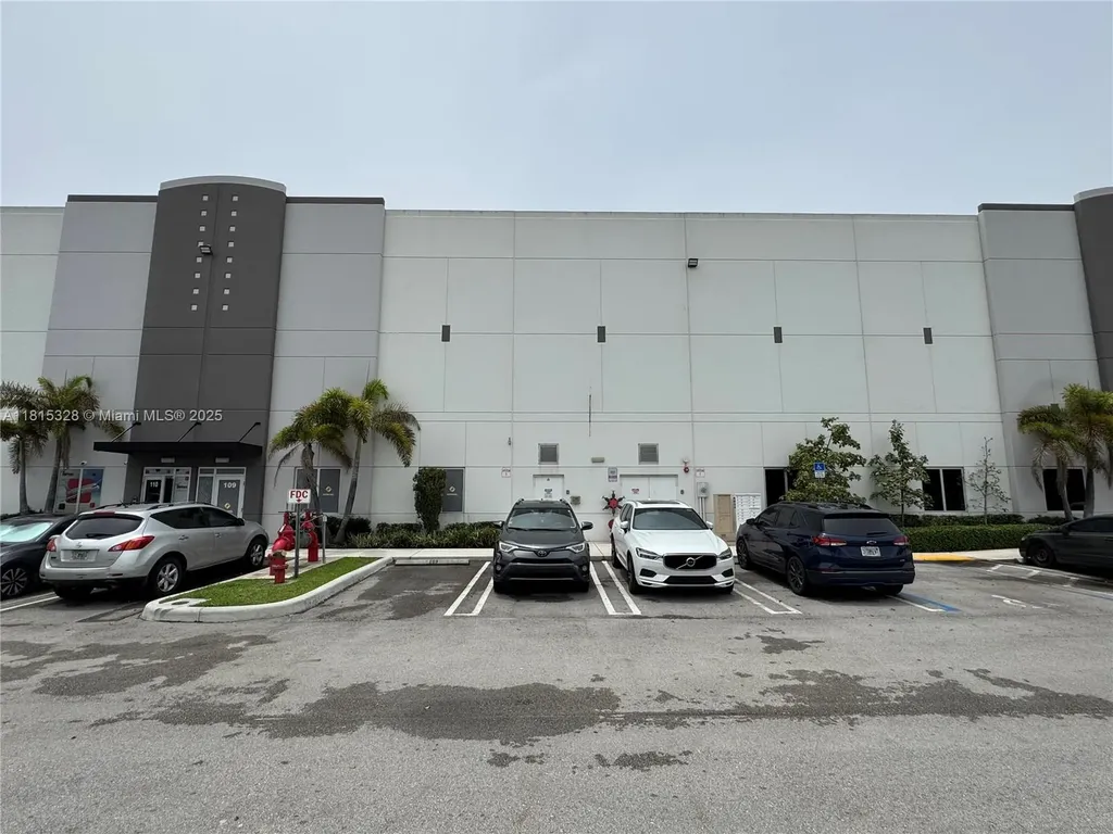 8565 W 44th Avenue Hialeah FL 33018