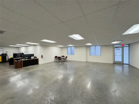 8565 W 44th Avenue Hialeah FL 33018