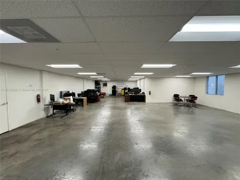 8565 W 44th Avenue Hialeah FL 33018