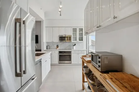 713 Crandon Boulevard Key Biscayne FL 33149