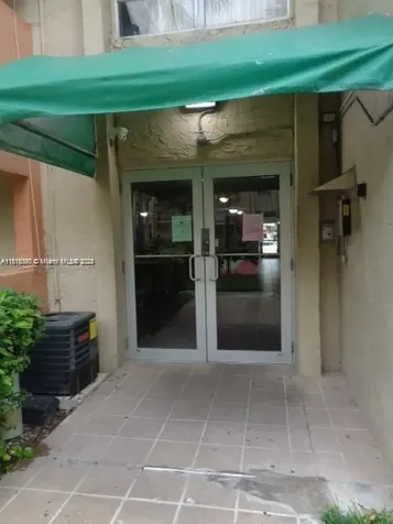 9320 Fontainebleau Boulevard Miami FL 33172