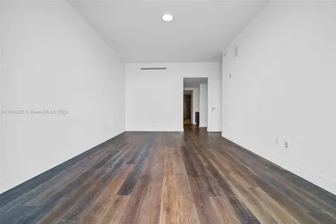 3250 NE 188th Street Aventura FL 33180