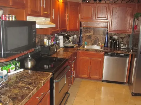 600 NE 36th Street Miami FL 33137