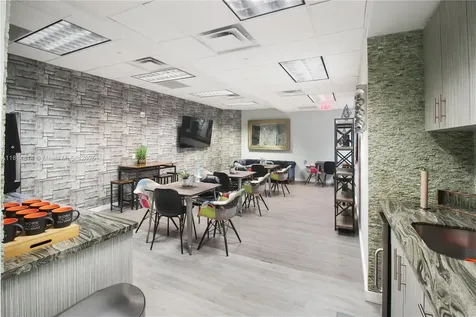 2525 Ponce De Leon Boulevard Coral Gables FL 33134