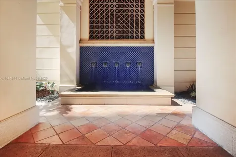 2525 Ponce De Leon Boulevard Coral Gables FL 33134