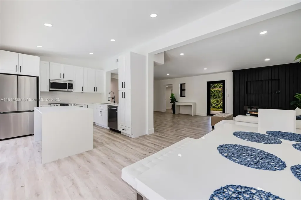 3105 SW 16th Street Fort Lauderdale FL 33312