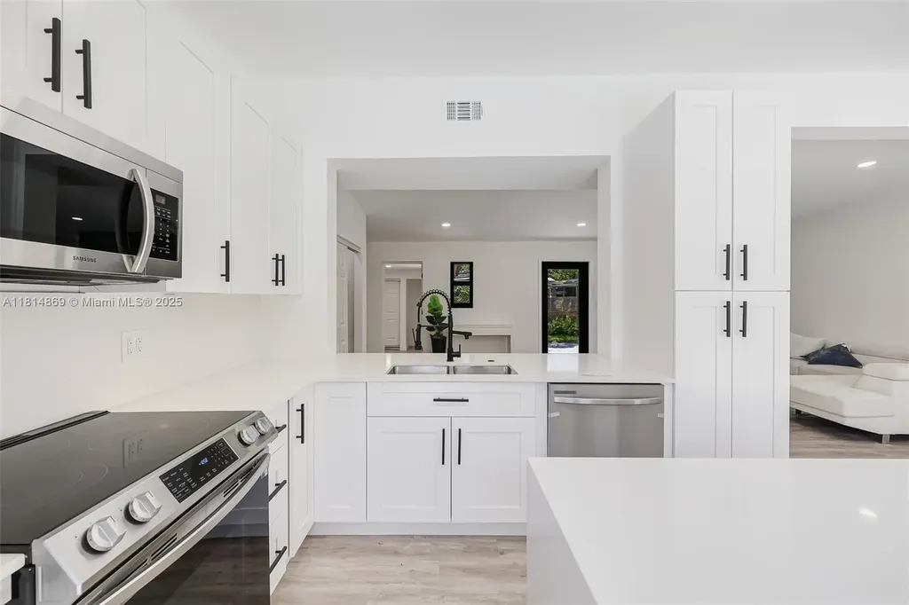 3105 SW 16th Street Fort Lauderdale FL 33312