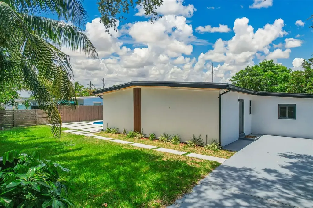 3105 SW 16th Street Fort Lauderdale FL 33312