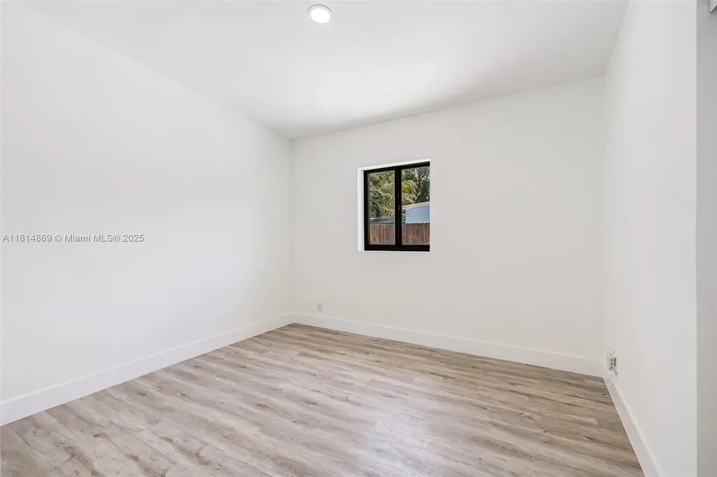 3105 SW 16th Street Fort Lauderdale FL 33312