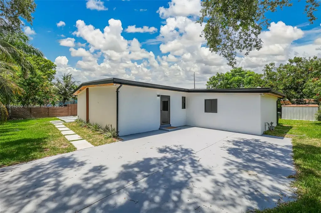 3105 SW 16th Street Fort Lauderdale FL 33312