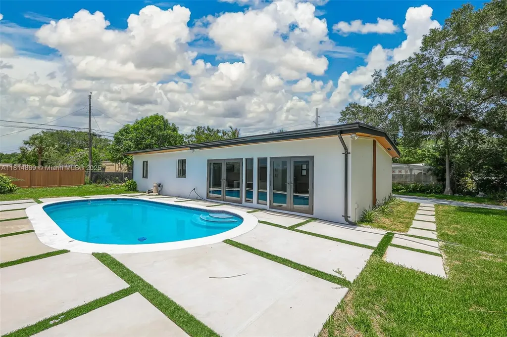 3105 SW 16th Street Fort Lauderdale FL 33312