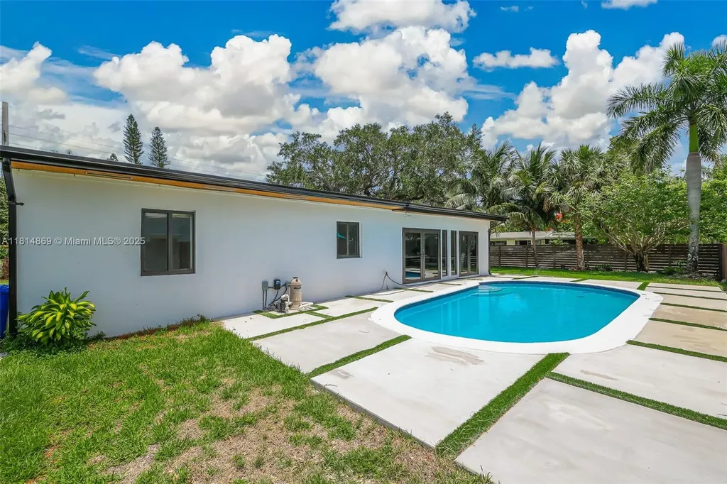 3105 SW 16th Street Fort Lauderdale FL 33312