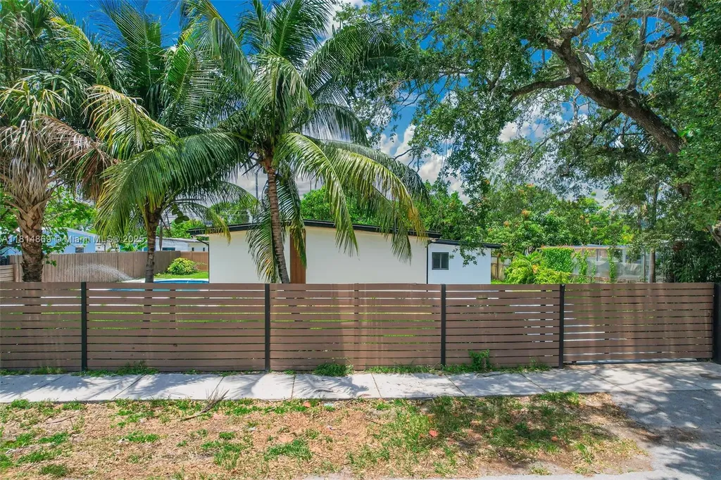 3105 SW 16th Street Fort Lauderdale FL 33312