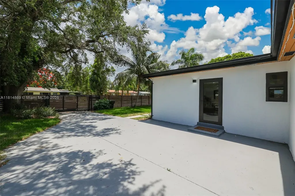 3105 SW 16th Street Fort Lauderdale FL 33312