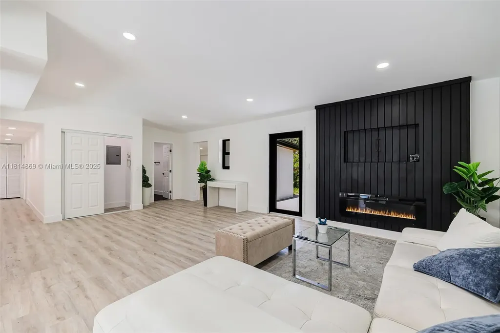 3105 SW 16th Street Fort Lauderdale FL 33312