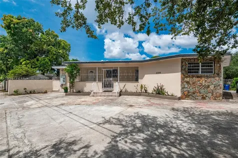 2306 NW 102nd Street Miami FL 33147