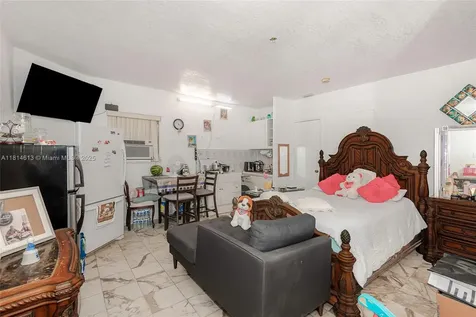 2306 NW 102nd Street Miami FL 33147