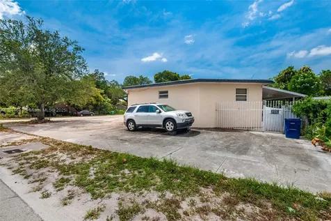 2306 NW 102nd Street Miami FL 33147