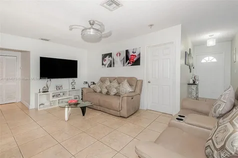 2306 NW 102nd Street Miami FL 33147