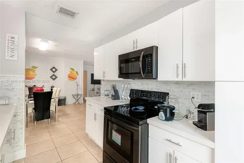2306 NW 102nd Street Miami FL 33147