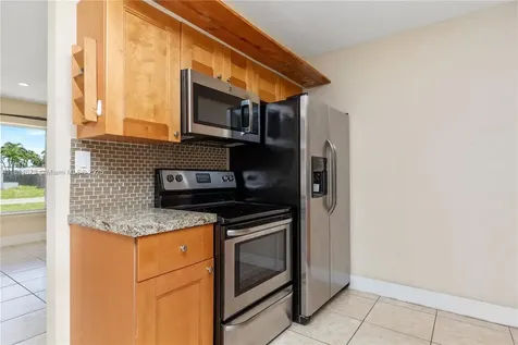 918 NE 6th Street Hallandale Beach FL 33009
