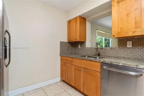 918 NE 6th Street Hallandale Beach FL 33009