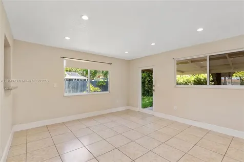 918 NE 6th Street Hallandale Beach FL 33009