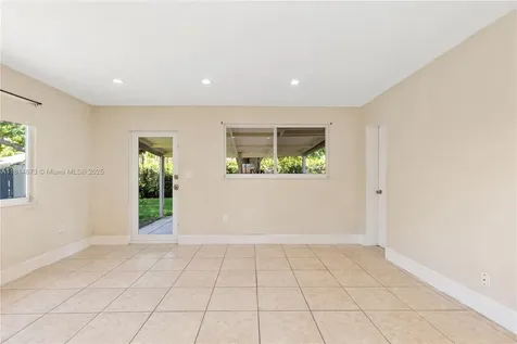 918 NE 6th Street Hallandale Beach FL 33009