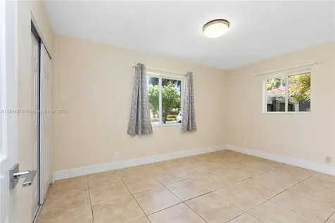 918 NE 6th Street Hallandale Beach FL 33009