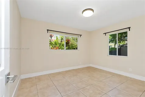 918 NE 6th Street Hallandale Beach FL 33009