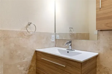 918 NE 6th Street Hallandale Beach FL 33009