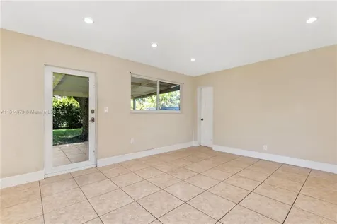 918 NE 6th Street Hallandale Beach FL 33009
