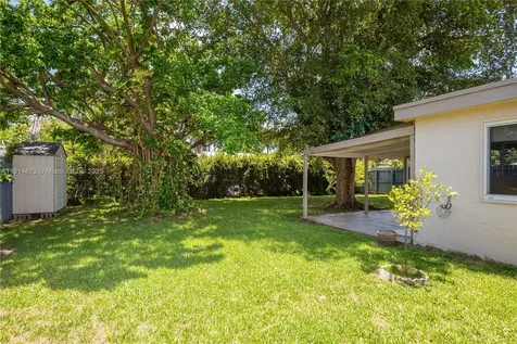 918 NE 6th Street Hallandale Beach FL 33009