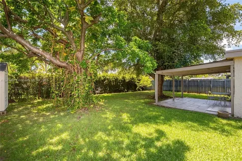 918 NE 6th Street Hallandale Beach FL 33009