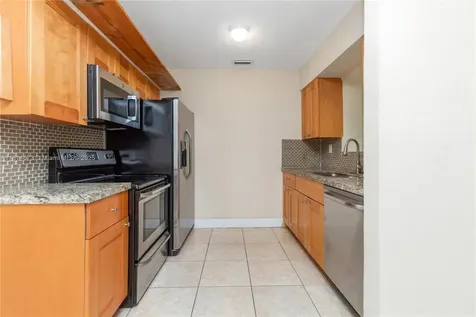 918 NE 6th Street Hallandale Beach FL 33009