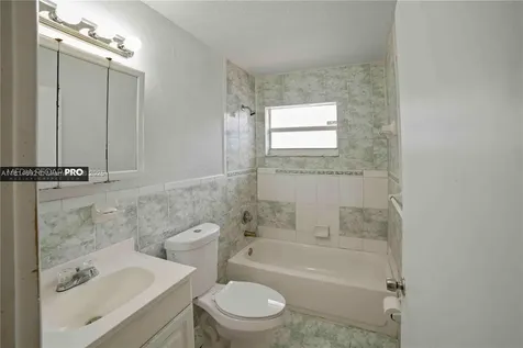 2760 NW 168th Terrace Miami Gardens FL 33056