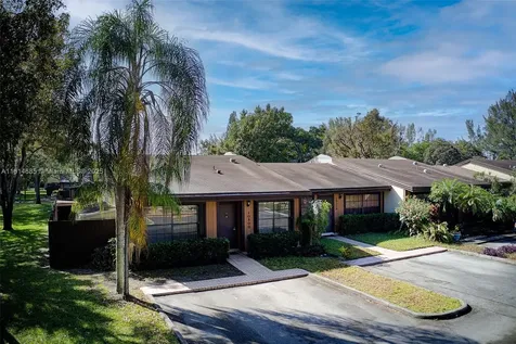 10300 Laurel Court Pembroke Pines FL 33026
