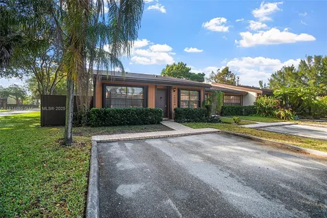 10300 Laurel Court Pembroke Pines FL 33026