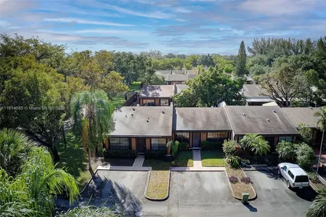 10300 Laurel Court Pembroke Pines FL 33026