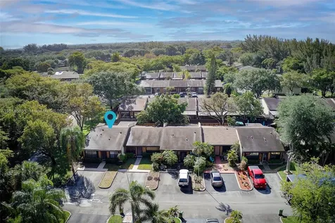 10300 Laurel Court Pembroke Pines FL 33026