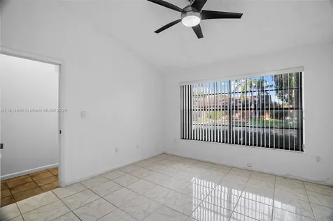 10300 Laurel Court Pembroke Pines FL 33026