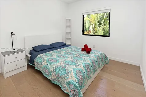 1109 NE 89th Street Miami FL 33138