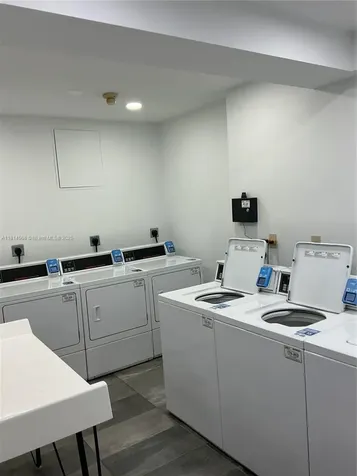 2426 SE 17th Causeway Fort Lauderdale FL 33316