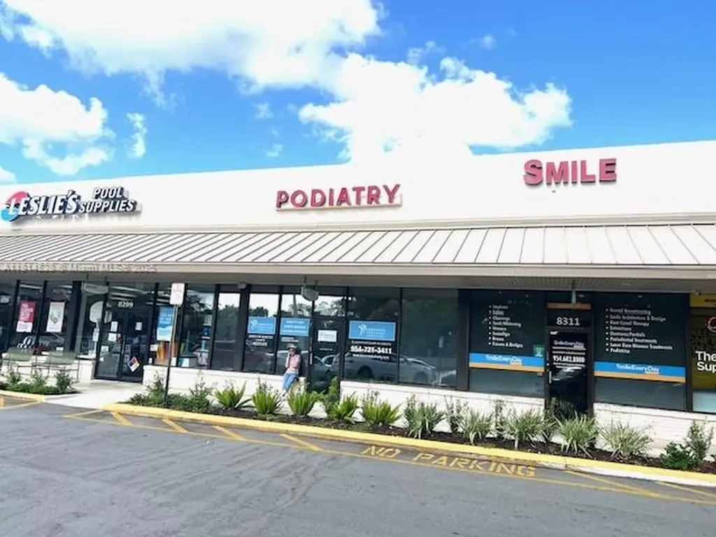 8129 NW 88th Avenue Tamarac FL 33321
