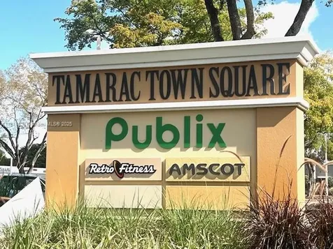 8129 NW 88th Avenue Tamarac FL 33321