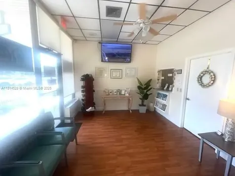 8129 NW 88th Avenue Tamarac FL 33321