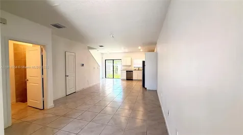 322 NE 1st Drive Florida City FL 33034