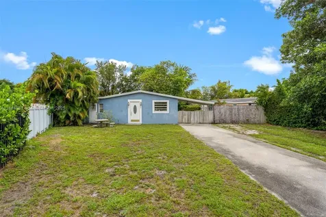 1728 NE 179th Street North Miami Beach FL 33162